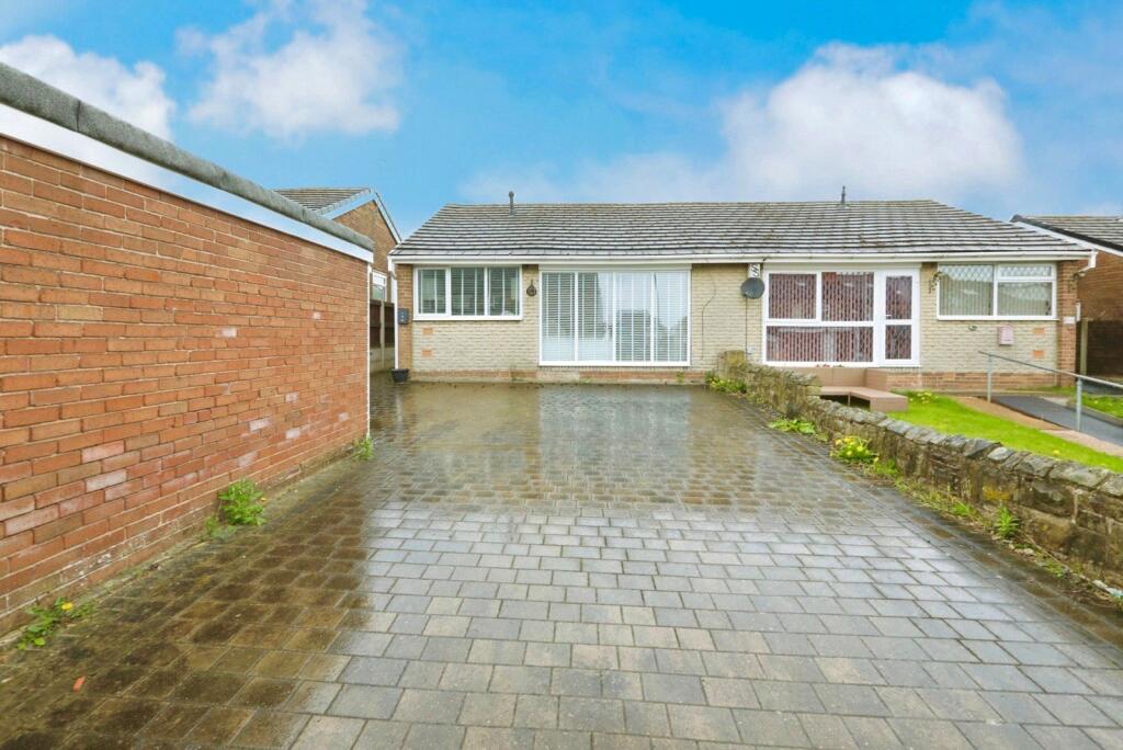 Main image of property: Stone Close, Ravenfield, Rotherham, South Yorkshire, S65