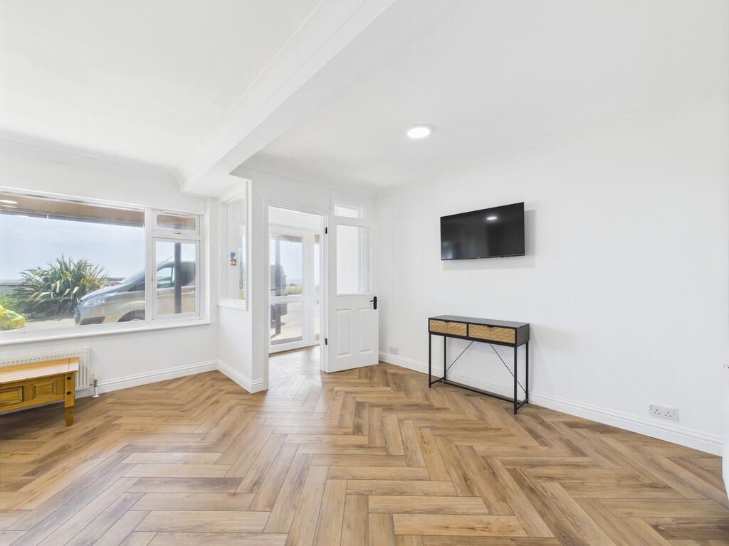 Main image of property: Brighton Road, Worthing, BN11 2EY