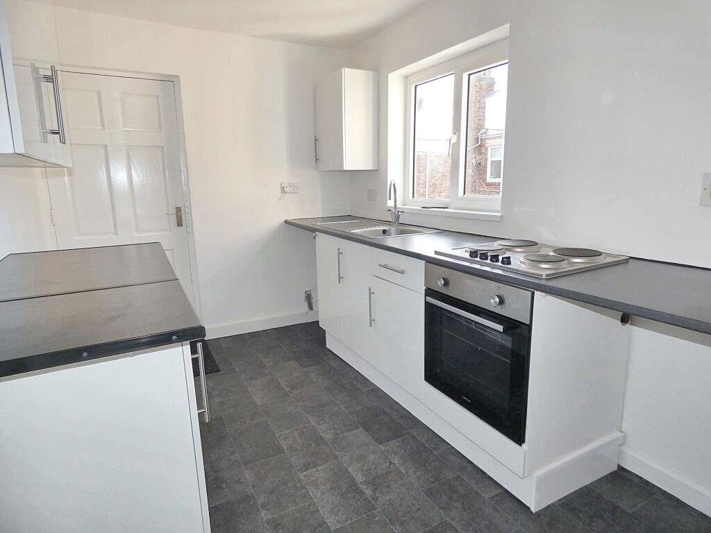 Apartment in South Tyneside, North East - View 3