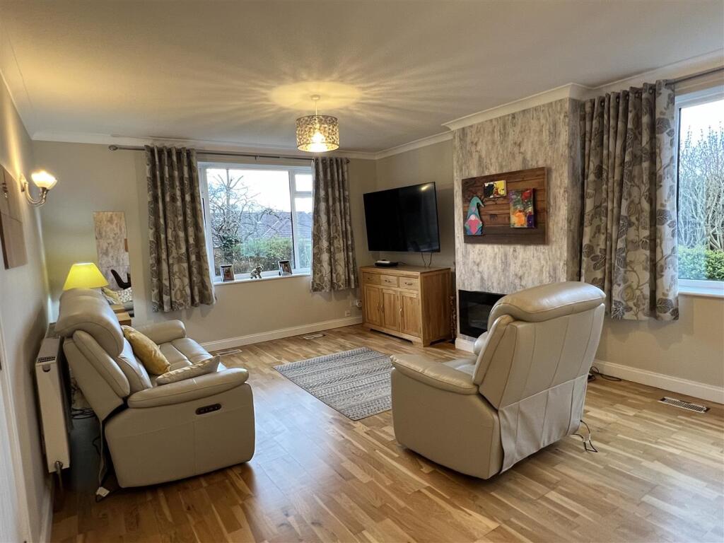 Pentland Grove, Darlington photo 4