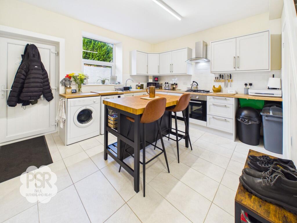 House in High Peak, Newtown, New Mills - View 3