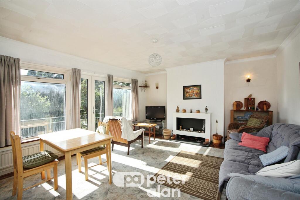 House in Newport, Llanyrafon - View 3