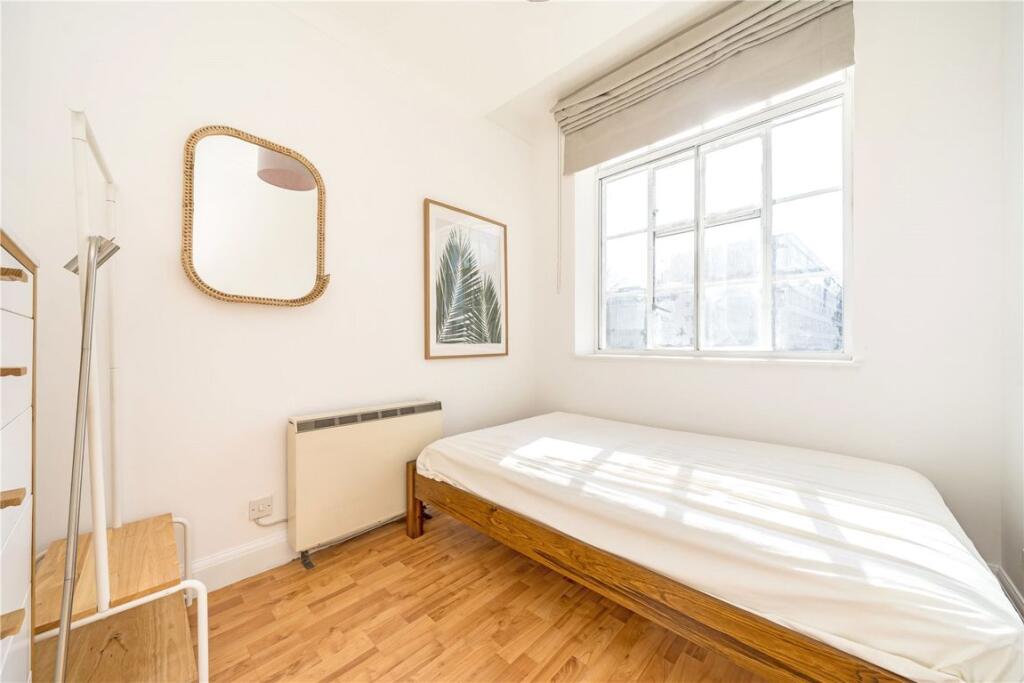 Apartment in London - View 5