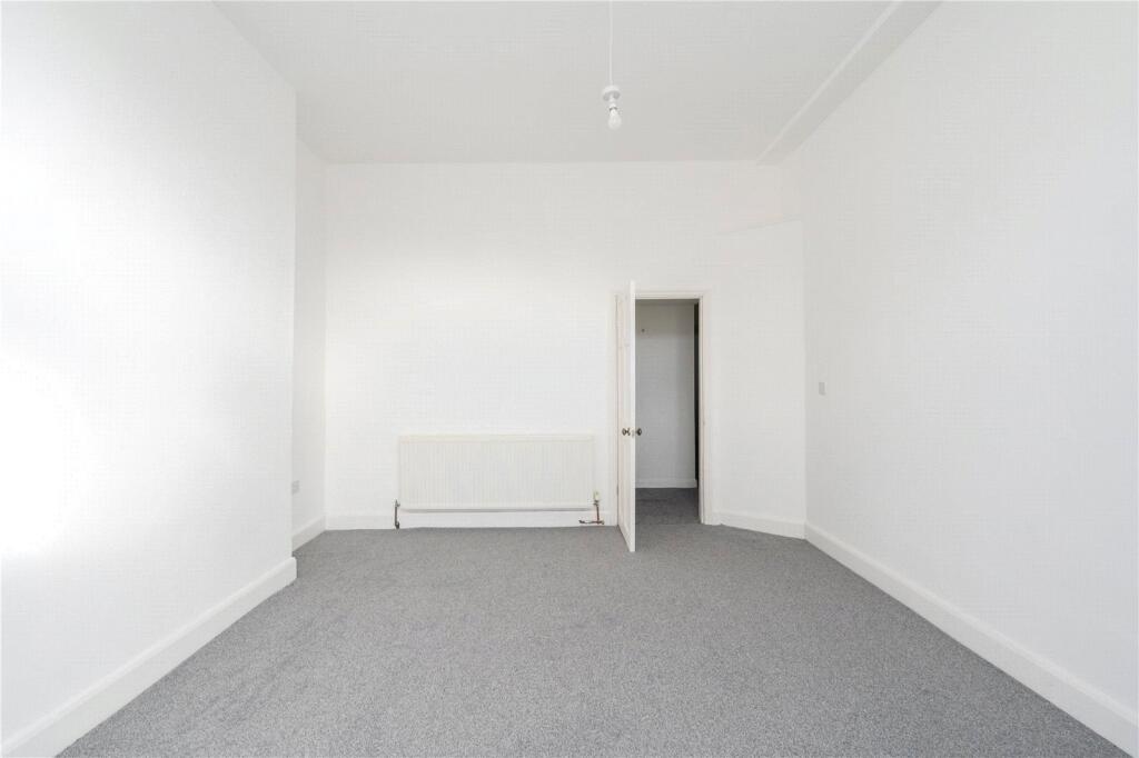 Abbey Drive East, Grimsby, DN32 photo 3