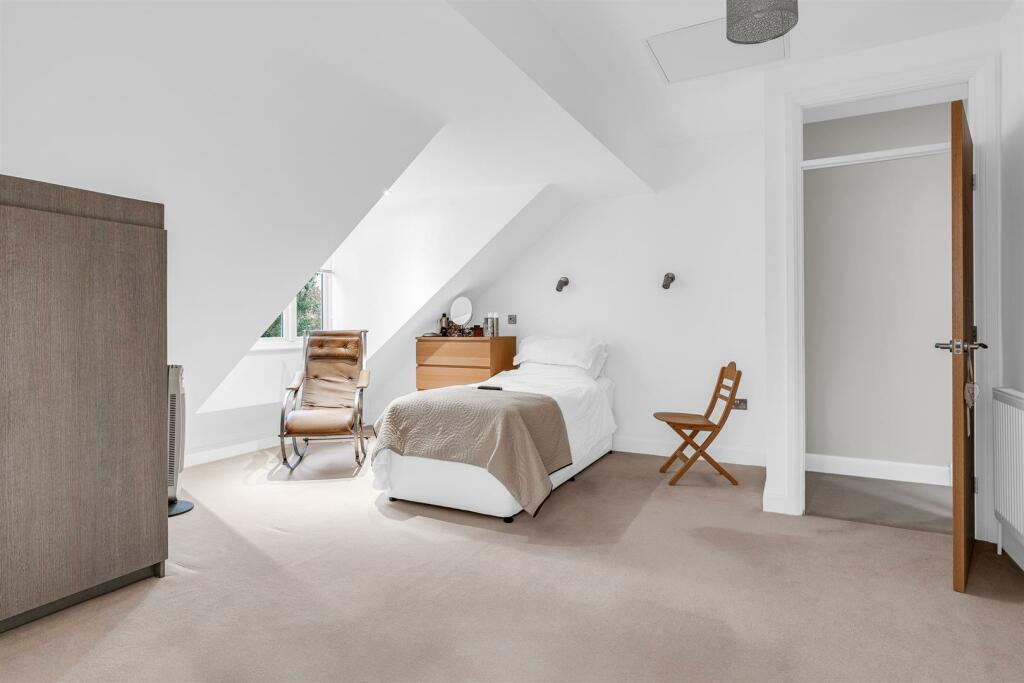 Additional image 12 of Church Street, Welwyn