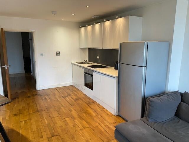Apartment in Cardiff, Castle - View 3