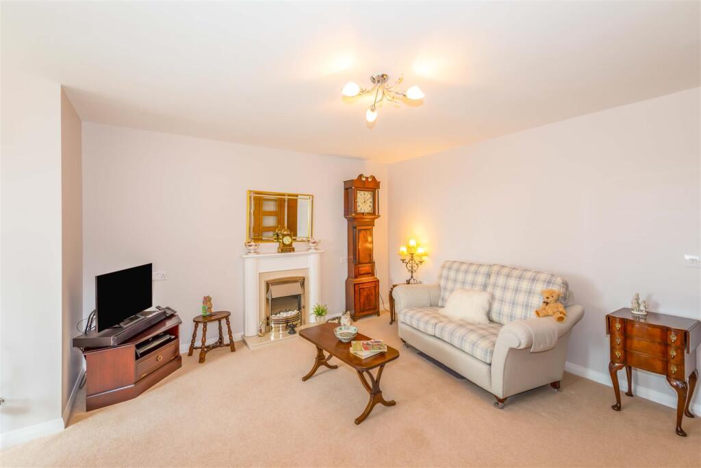 Apartment in Manchester - View 4