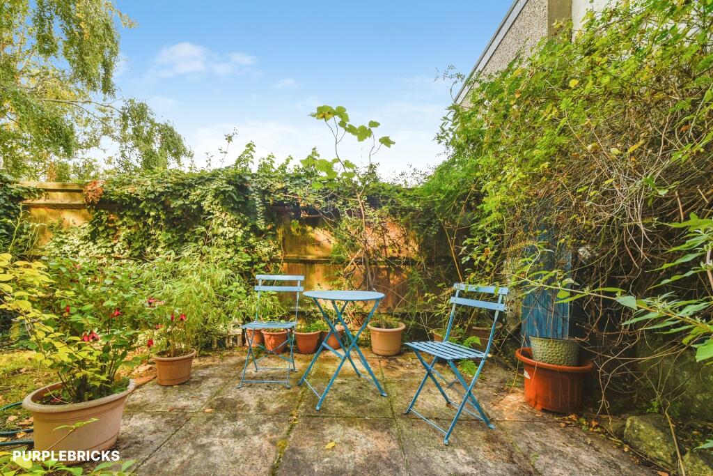 House in Swindon, Okus, Kingshill - View 2