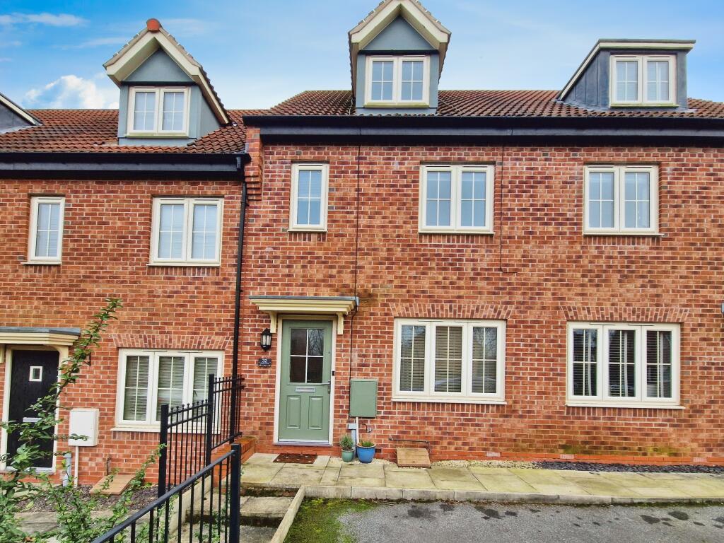 3-bed house on Baker Avenue, Gringley On The Hill, Doncaster, DN10, £200,000