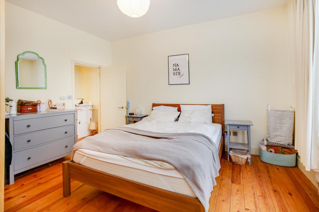 Apartment in London, Hammersmith - View 4