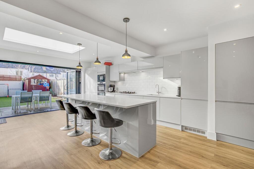 Main image of property: Openview, Earlsfield, London, SW18