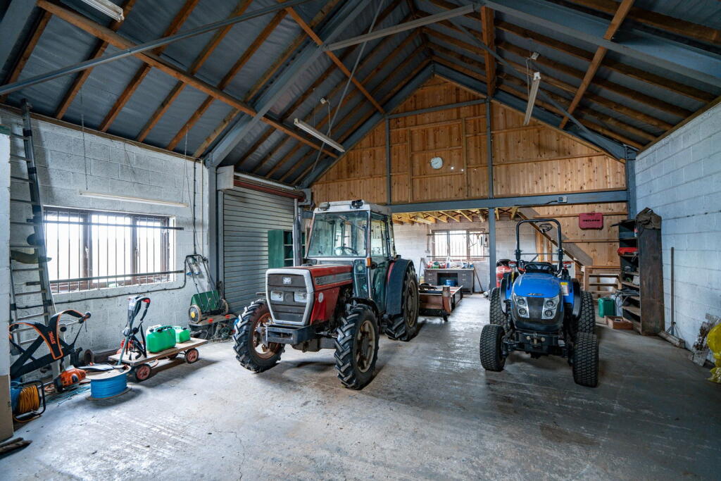 House in Herefordshire, Little Marcle - More