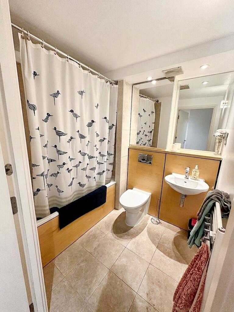 1 bedroom flat share for rent