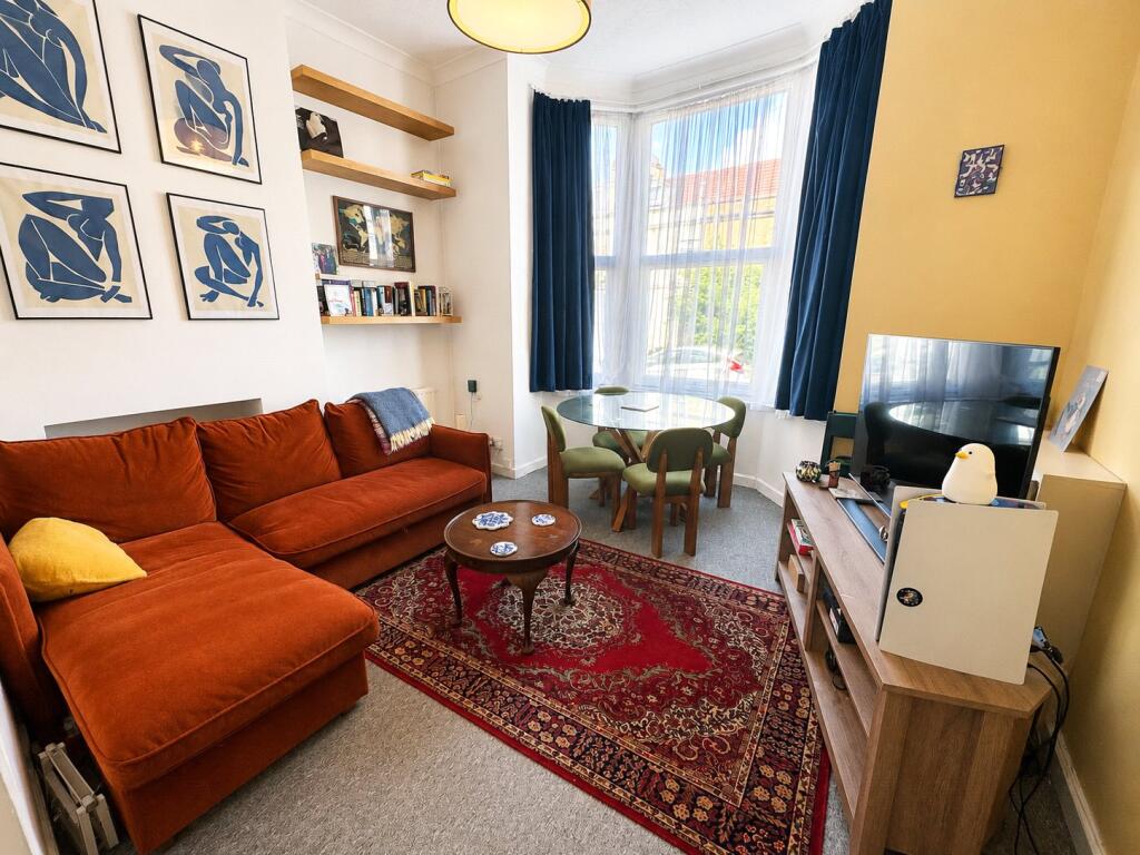 Apartment in Portsmouth, Southsea - View 2