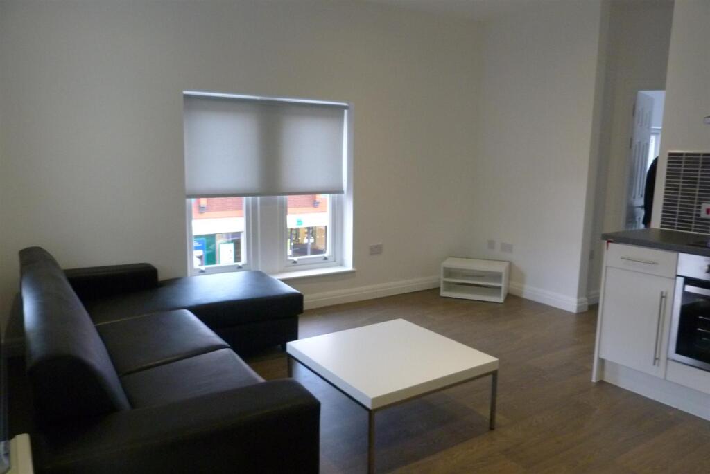 Apartment in Cardiff - View 2
