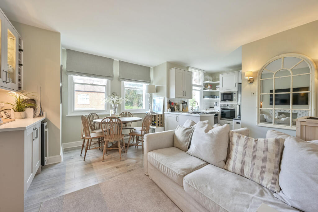 Apartment in London - View 4