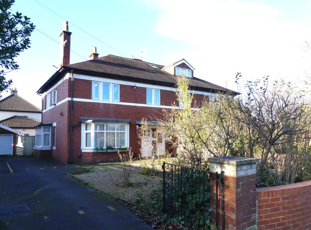 Main image of property: Grange Avenue, Ilkley