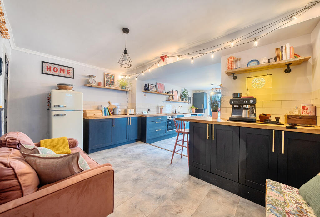 Main image of property: Moorend Road, Cheltenham, Gloucestershire, GL53