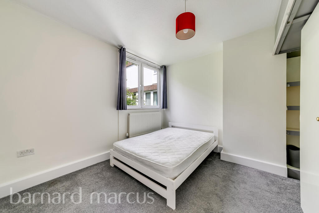 Apartment in London - View 5