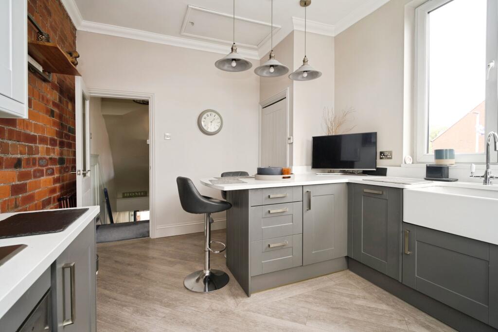 Apartment in Normanton, Woodhouse