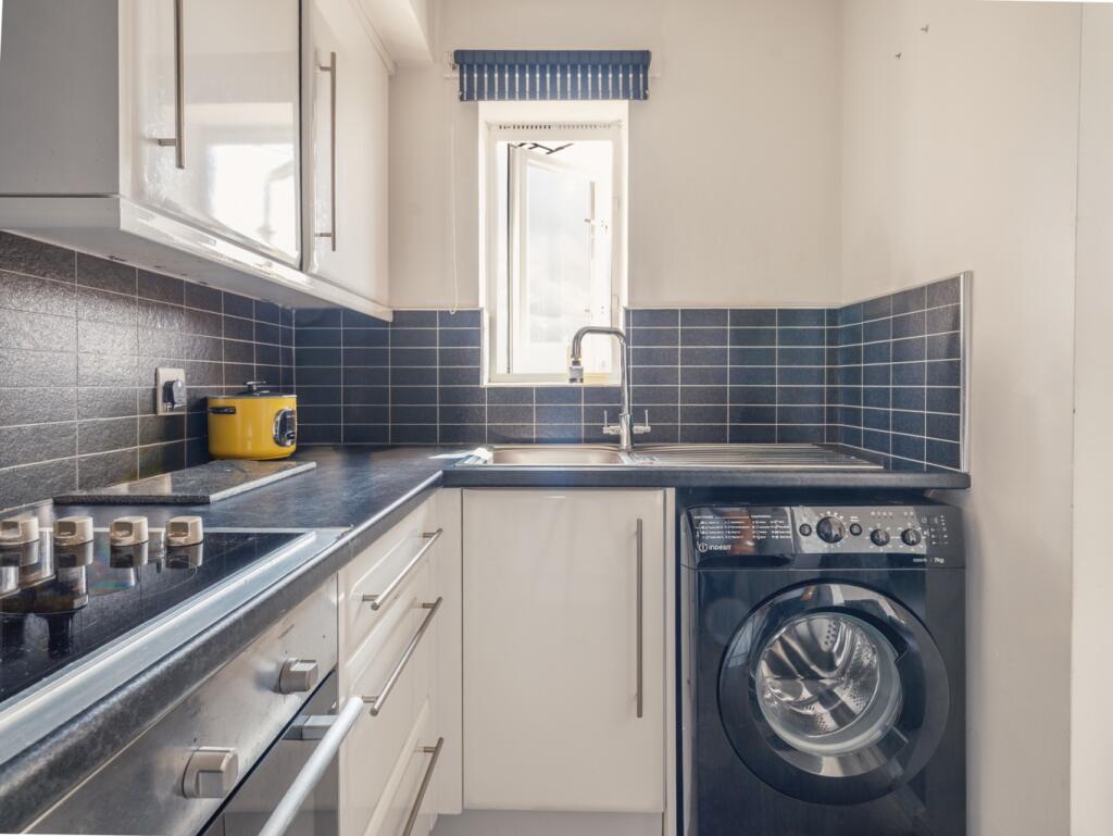 Apartment in Gateshead, North East - View 5