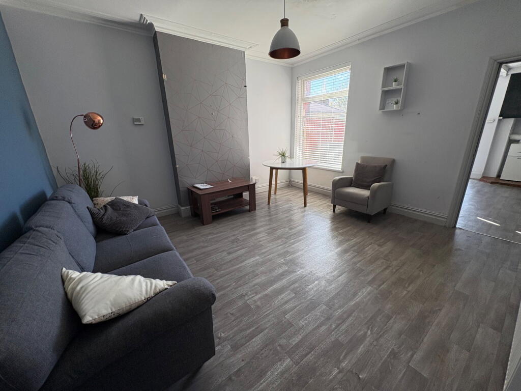 House in Ashfield, Sutton in Ashfield, Nottinghamshire - View 5