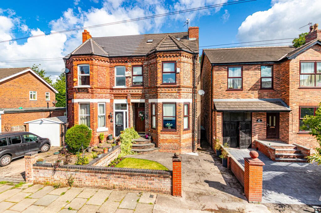 Main image of property: Bromley Avenue, Flixton, Manchester, M41