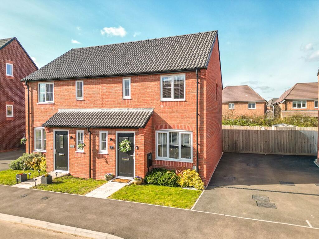 Main image of property: Valens Crescent, Nuneaton, CV11