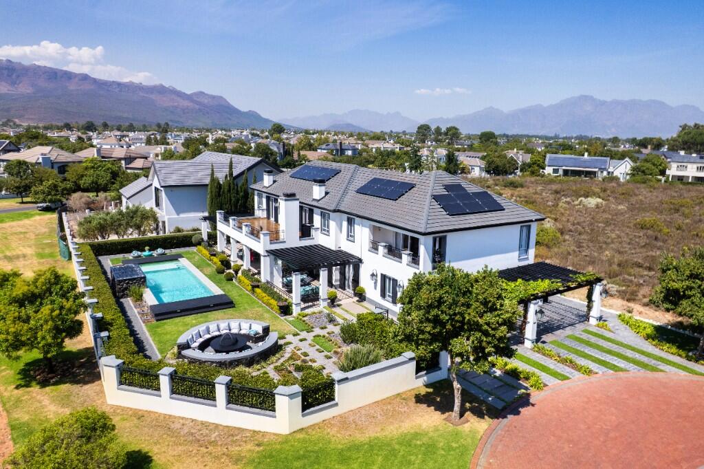 Main image of property: Paarl, Western Cape
