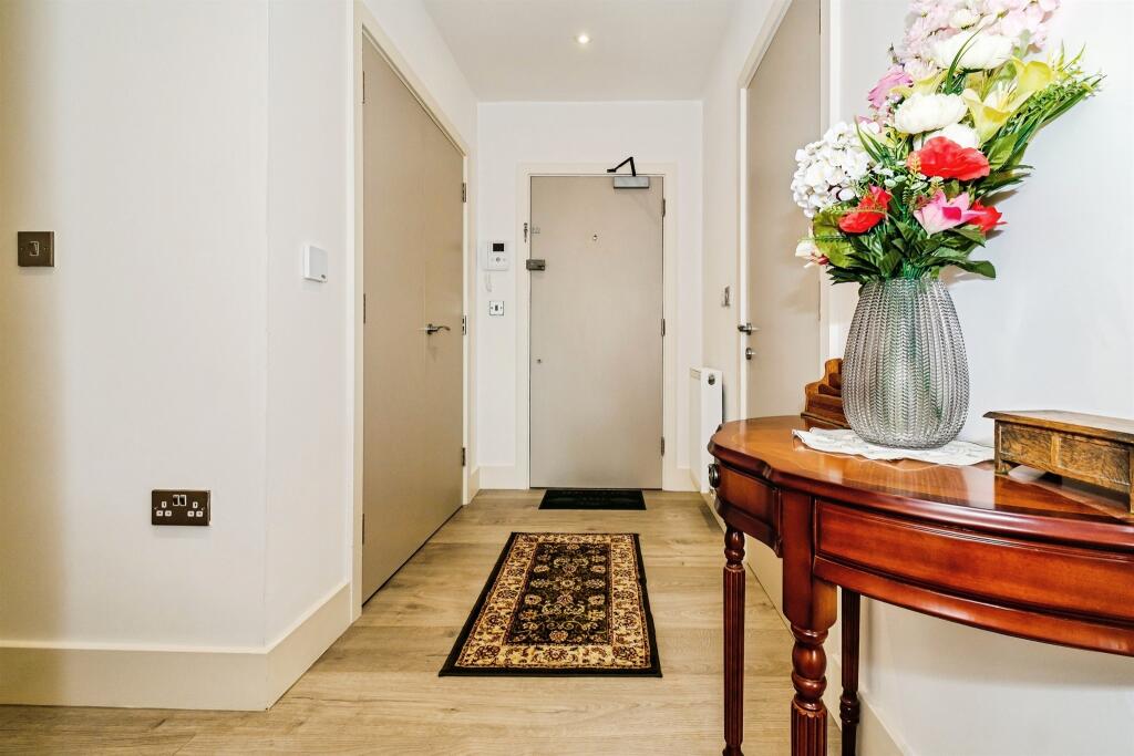 Apartment in Brighton - View 5
