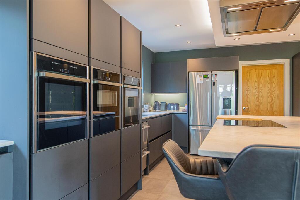 Wellingborough Road, Isham ** Check out our video tour** photo 4