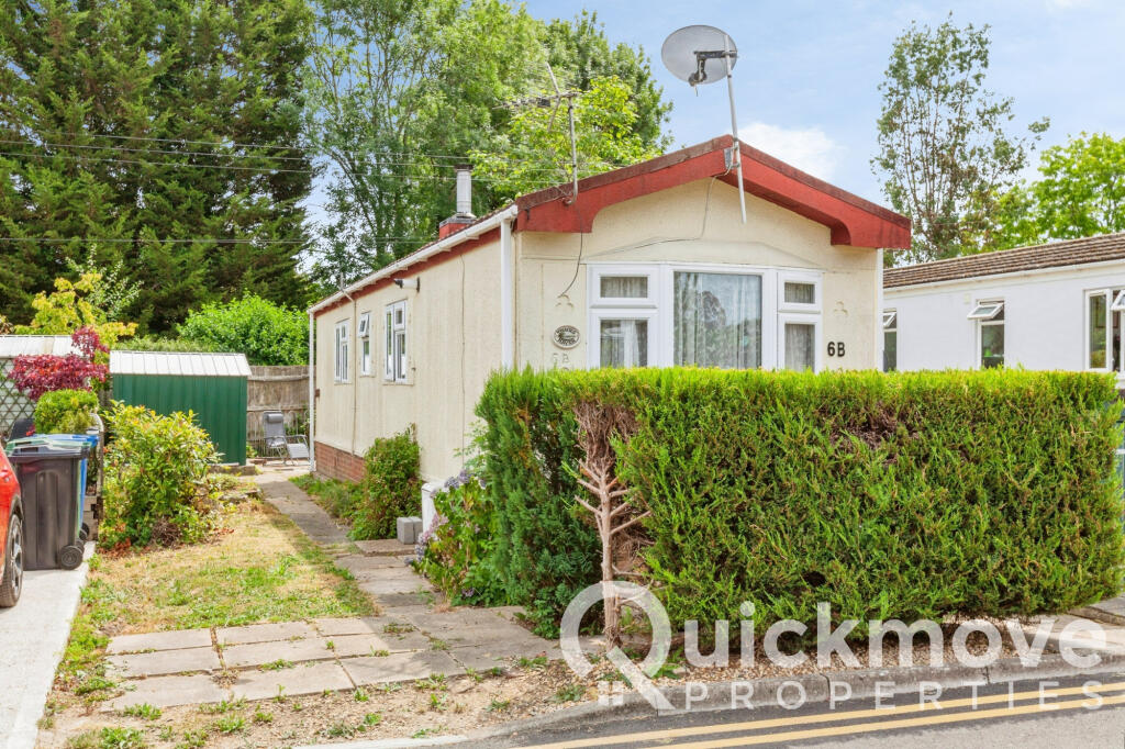 2-bed caravan on Windsor, Berkshire, SL4, £115,000
