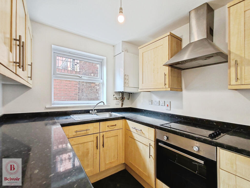 Lincoln Court, Padiham, BB12 photo 4