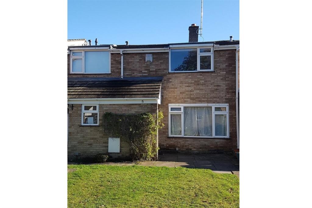 Main image of property: Glebewood, Bracknell, RG12