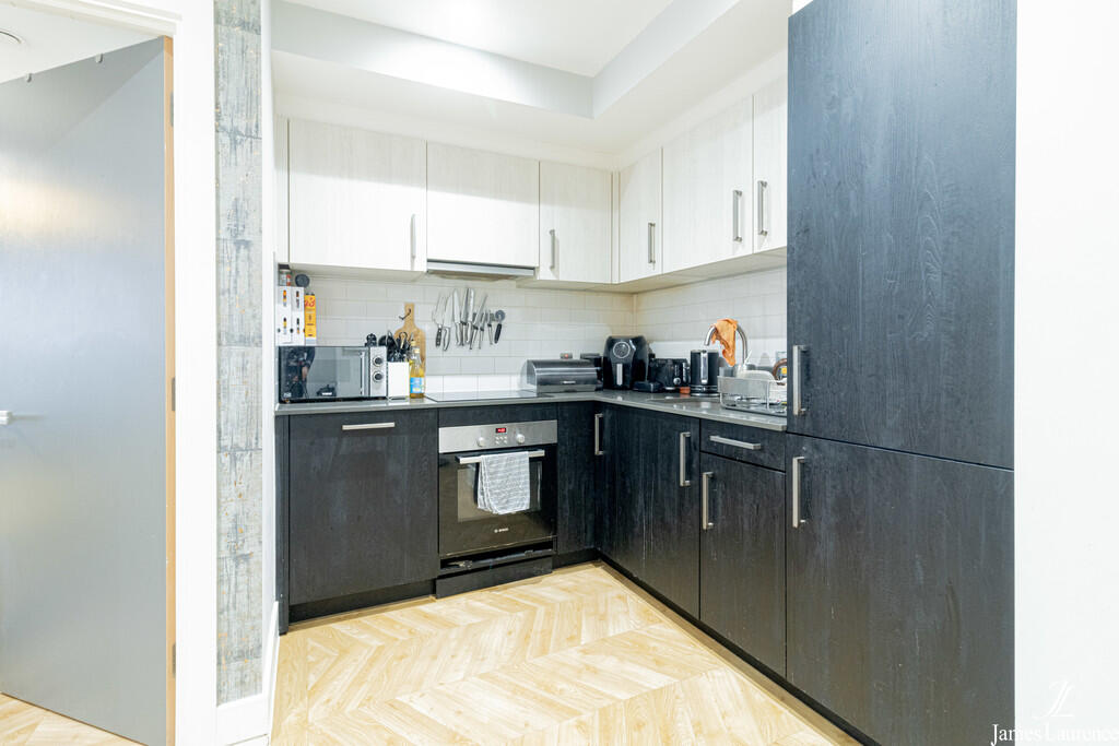 Apartment in Birmingham, Jewellery Quarter - View 5