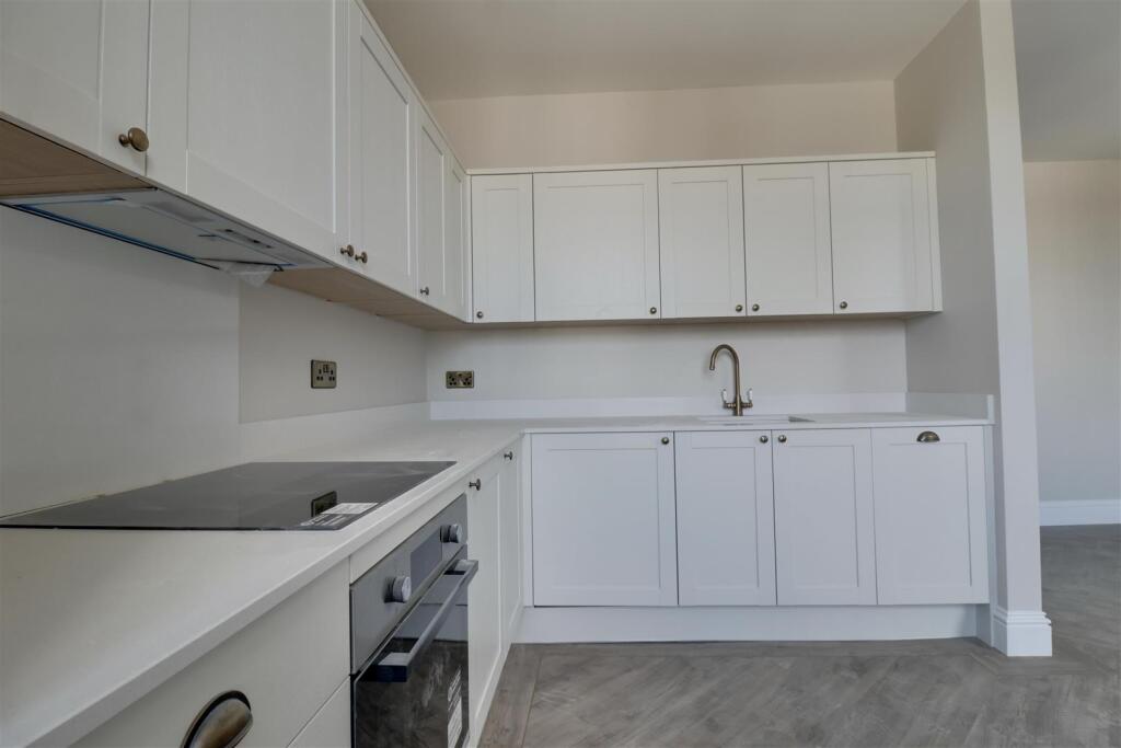 Apartment in Portsmouth - View 4