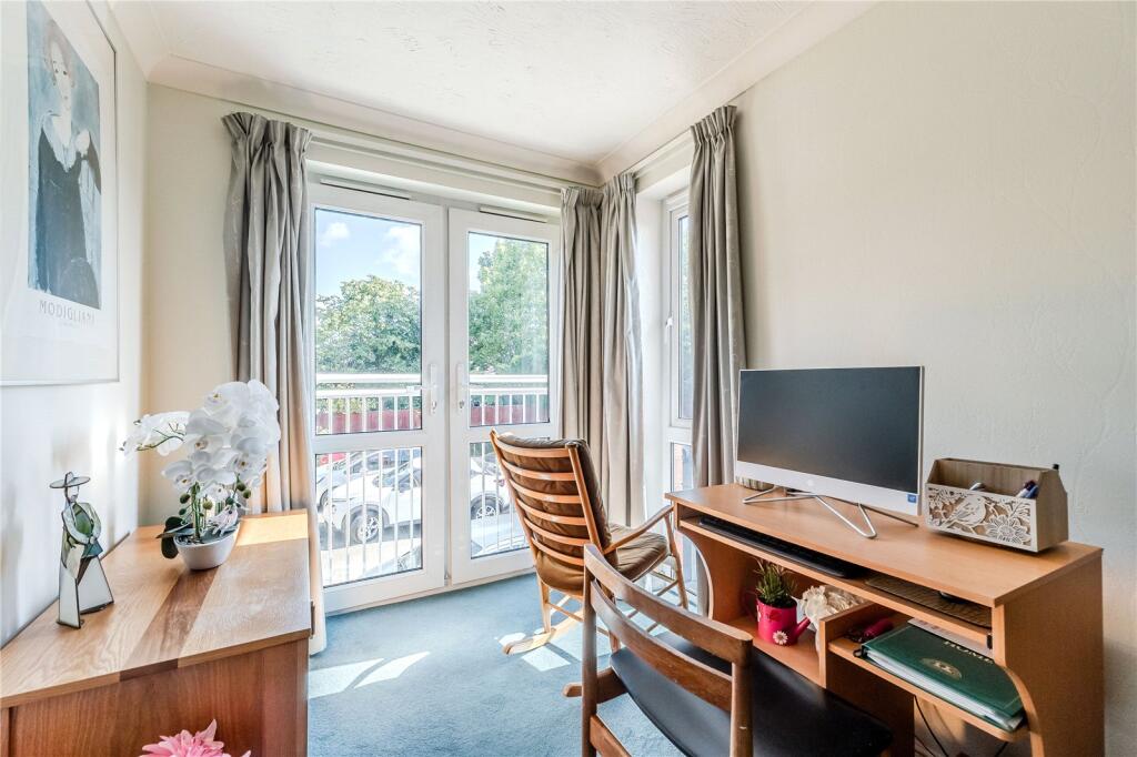 Apartment in Leeds - View 3