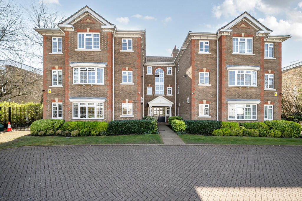 Main image of property: Eastbury Avenue, Northwood, Hertfordshire