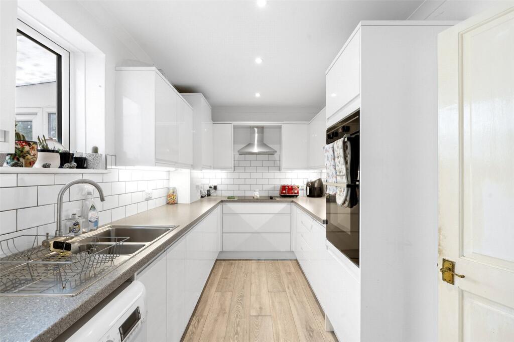 House in Brighton - View 3