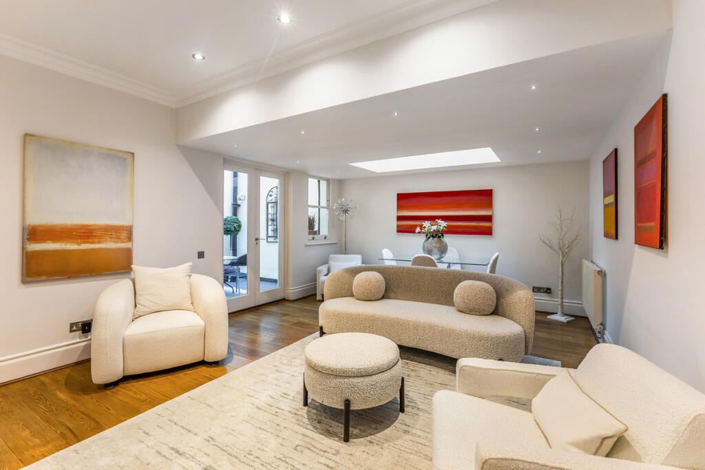 Apartment in London, South Kensington - View 3