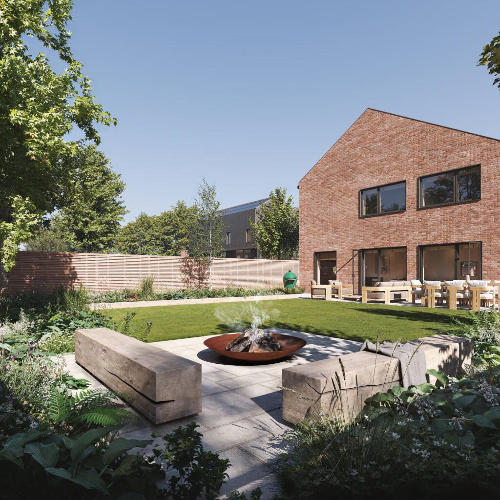 House in Epping Forest, North Weald - More