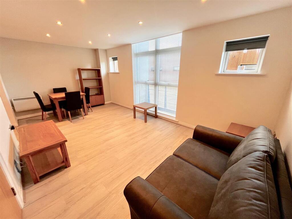 Apartment in Newcastle upon Tyne - View 2