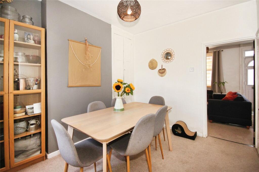 House in Warwick, Royal Leamington Spa - View 5