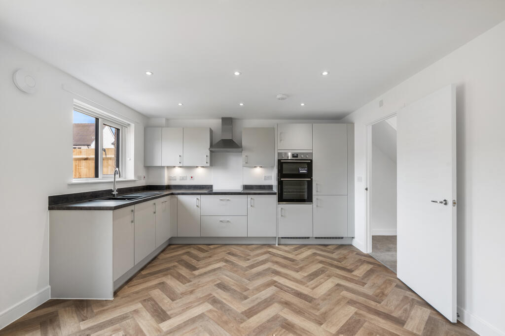 House in Guildford - View 4