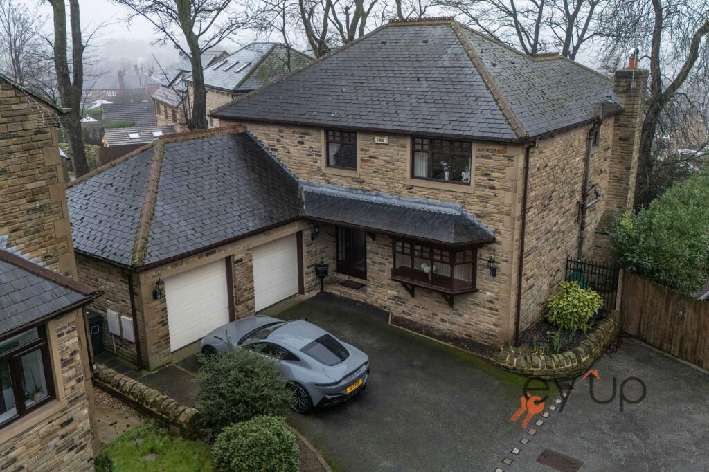 4-bed detached on Brearley Gardens, Off Victoria Road, Liversedge, WF15 7SZ, £490,000
