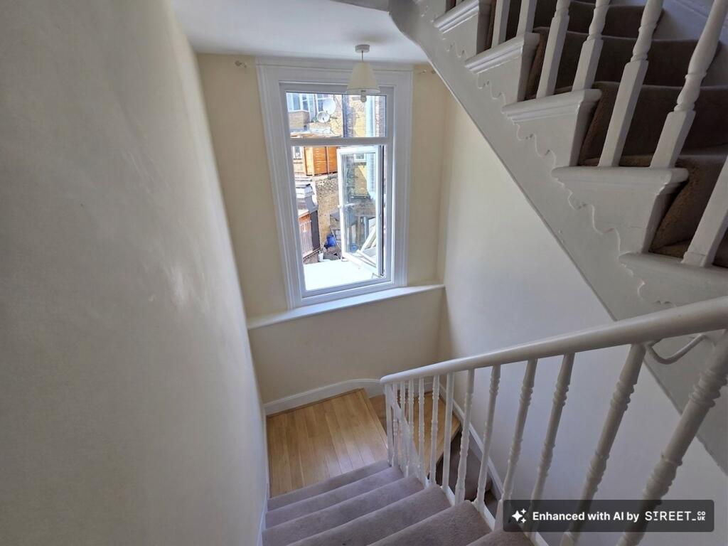 Apartment in London - View 3