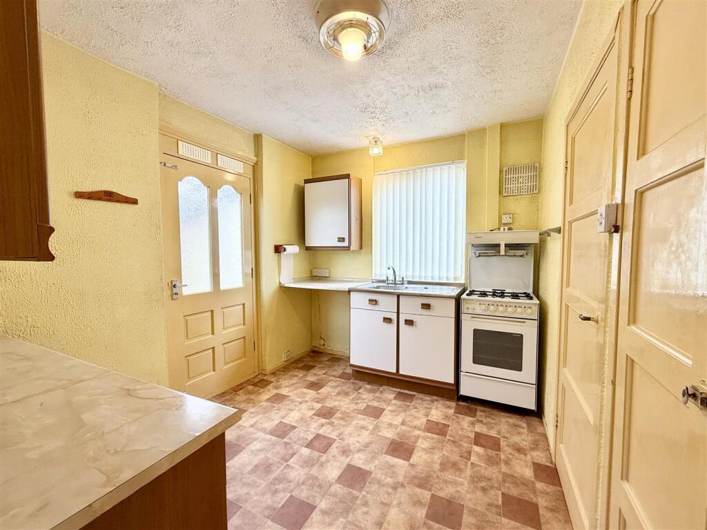 Harvest Road, Rowley Regis - View 4