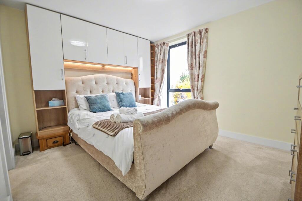 House in Winchester, Hampshire - View 5