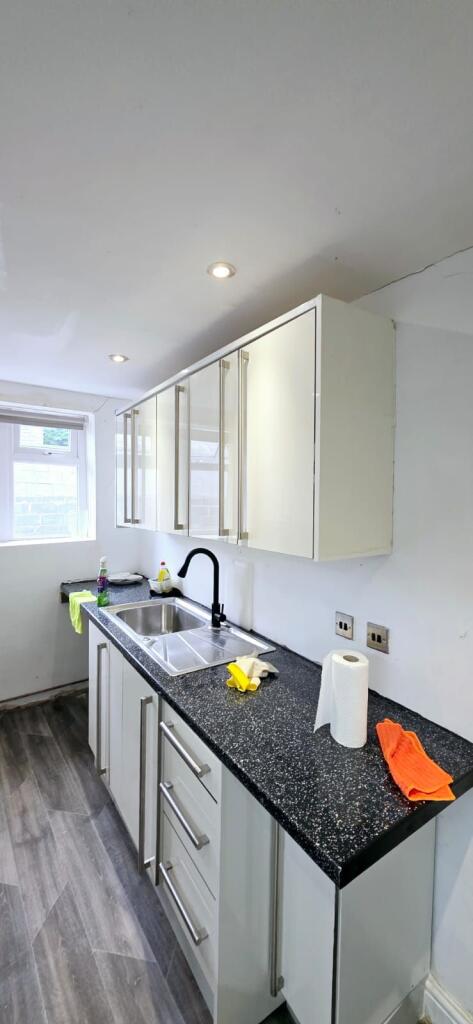 22 Beechwood Avenue, Bradford, West Yorkshire, BD6 3AF photo 4