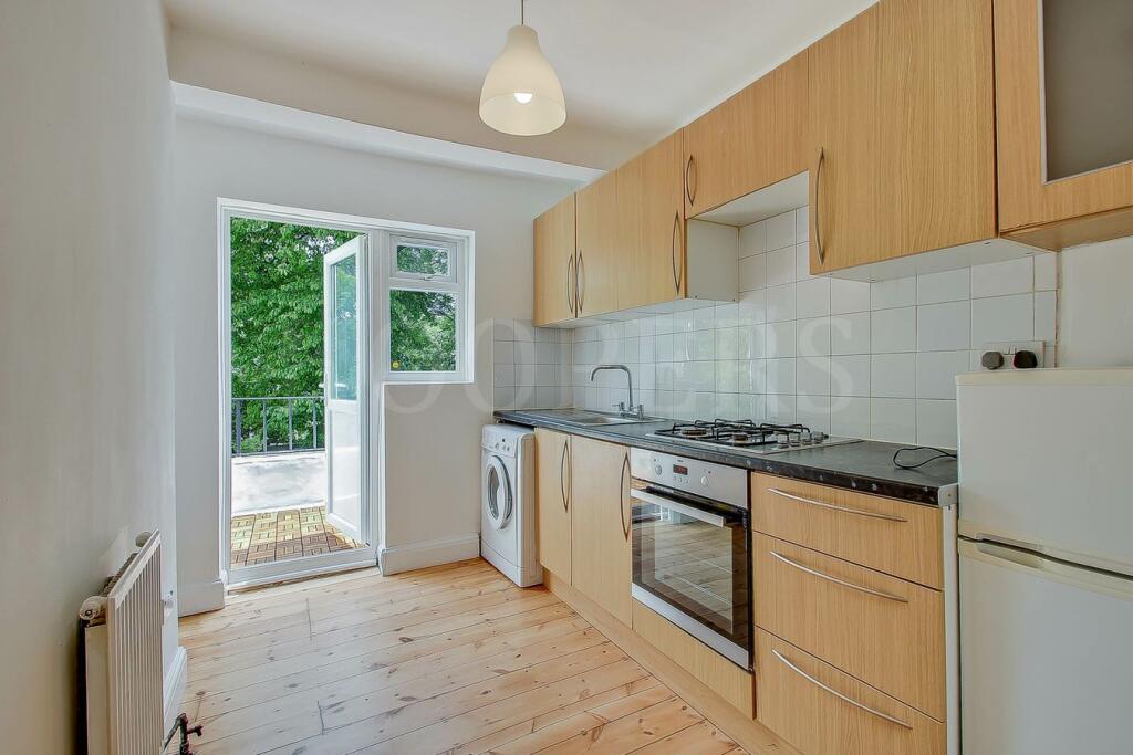 Apartment in London - View 5